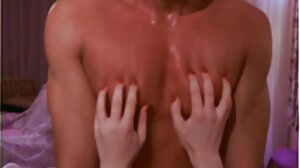 Bubble butt pornstar Julie Cash film cul francais bourrée par une grosse bite